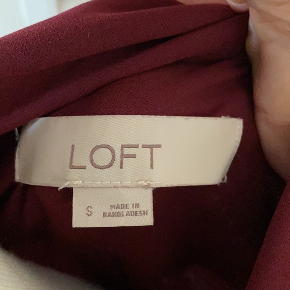 LOFT Burgundy Ruffled Long Sleeve Button Down Blouse Top - Picture 7 of 7